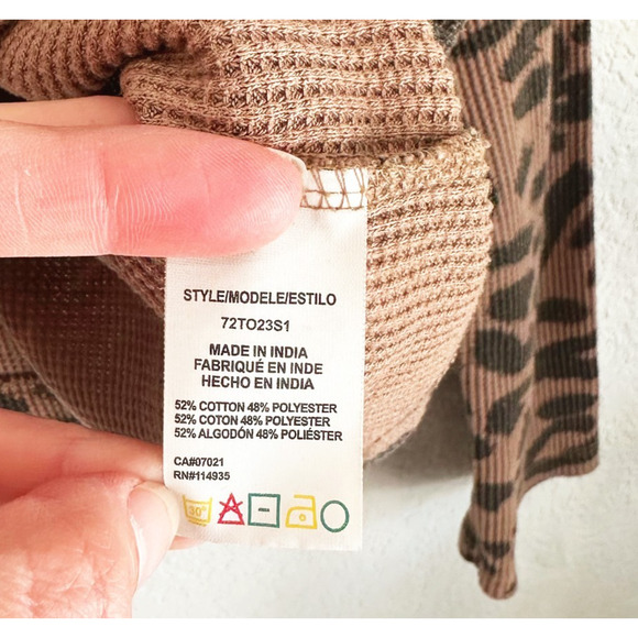 Chettah Leopard Print Womens Thermal Shirt Large Long Sleeve waffle Knit Grunge - Picture 4 of 7